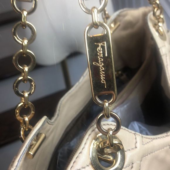 SALVATORE FERRAGAMO Gancini Embroidered Leather Betulla Side Pocket Shoulder Bag - Picture 12 of 17